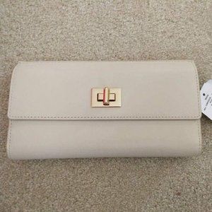 Brand new DANIER Leather wallet, white/cream
